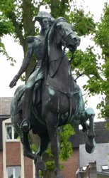 Statue équestre de Ferdinand d\'Orléans