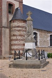 st-maclou-la-briere-monument