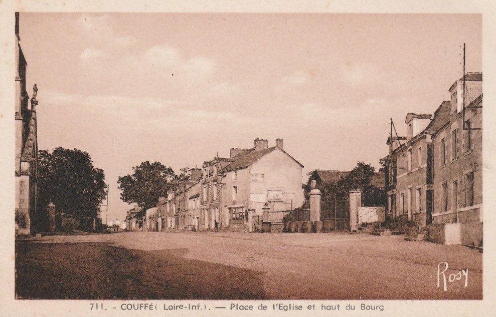 Couffé - Place de l