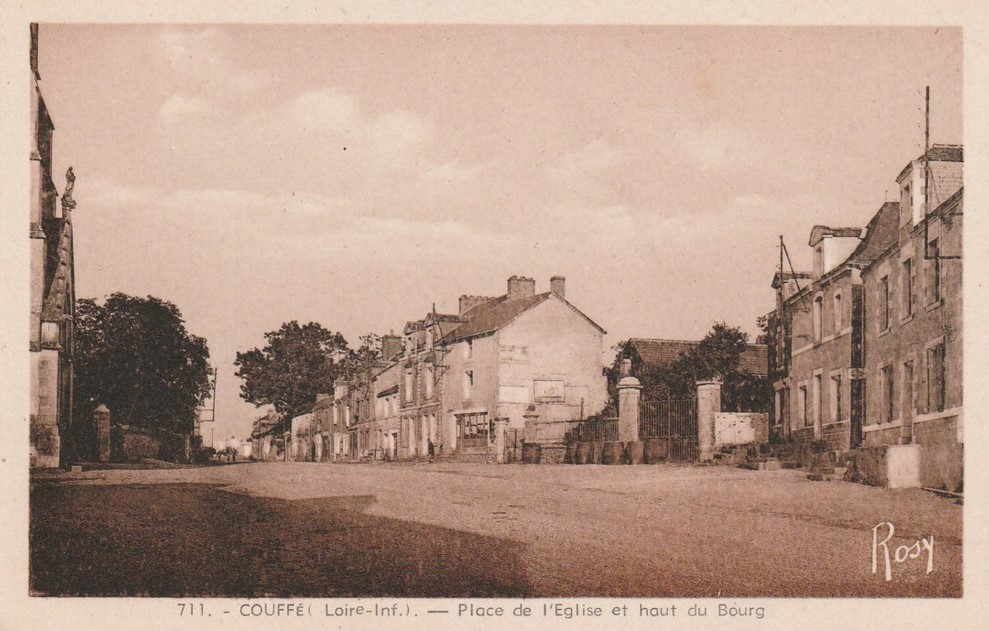 Couffé - Place de l