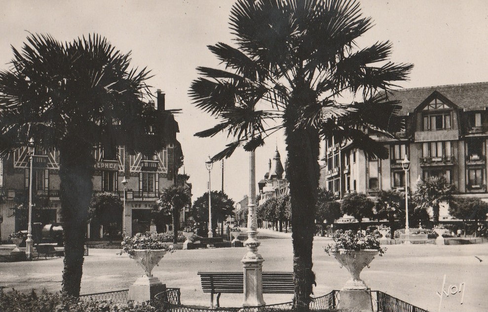 La Baule - Place des Palmiers - Loire-Atlantique