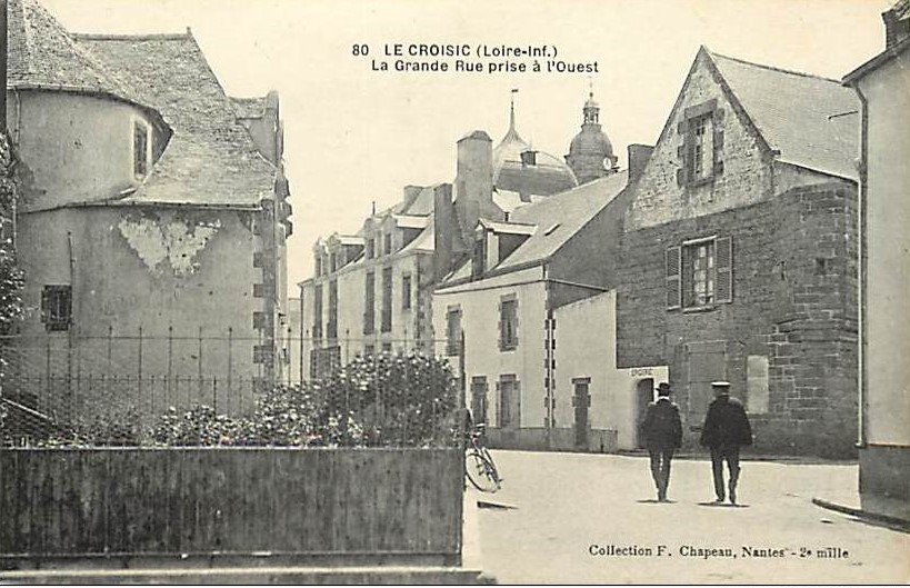 Le Croisic - La Grande rue prise � l