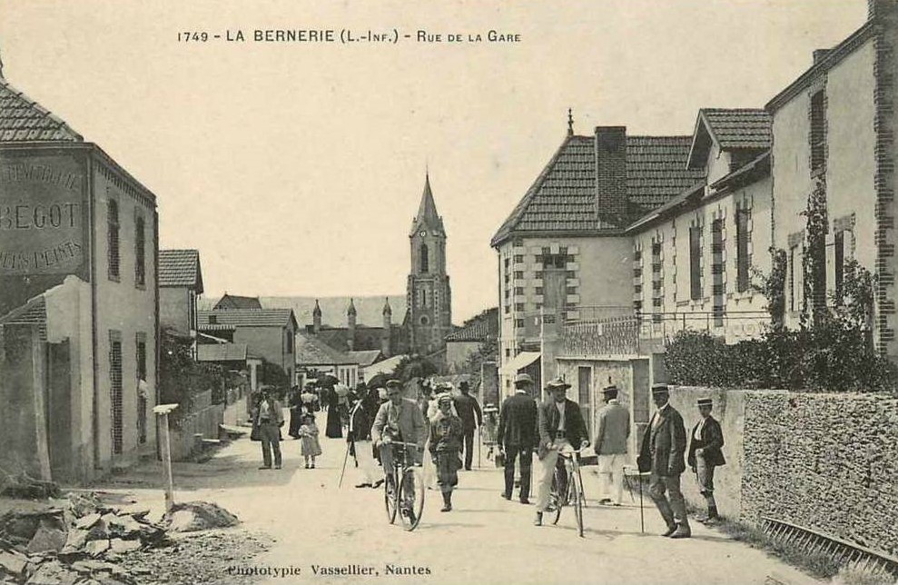 La Bernerie -Rue de la Gare - Loire-Atlantique