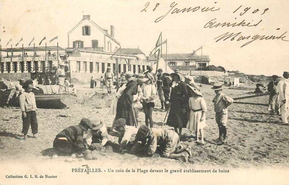 Pr�failles - La Plage devant Le Grand �tablIss�ment de bains. - Loire-Atlantique