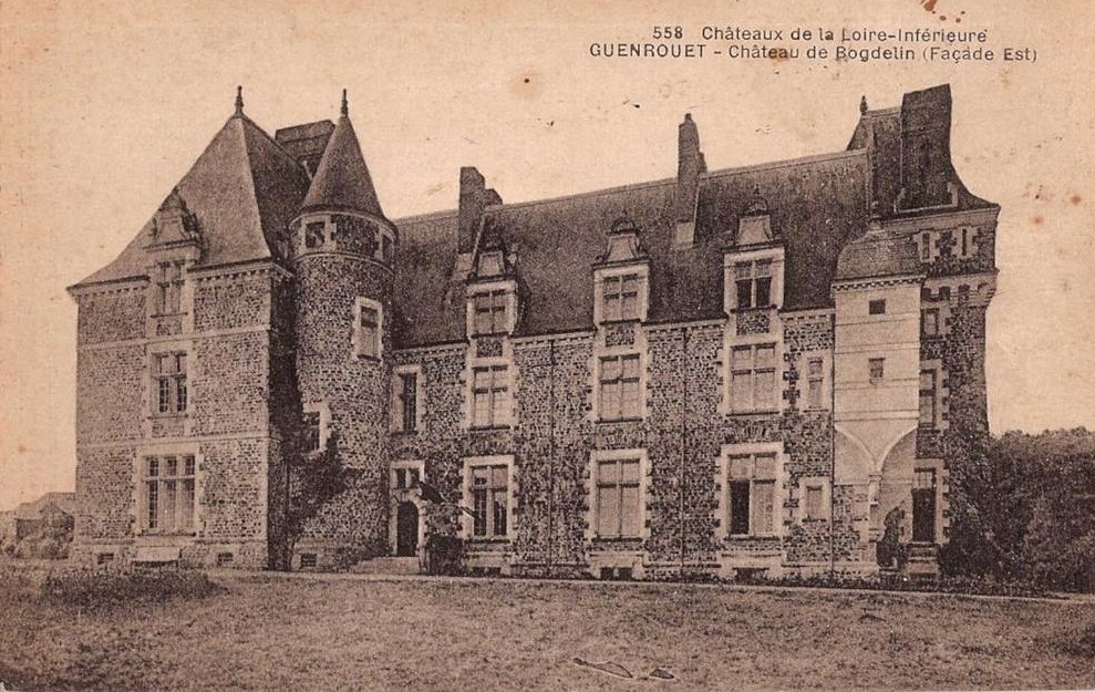 Guenrouët - Château de Bogdelin ( Façade Est ) - Loire-Atlantique
