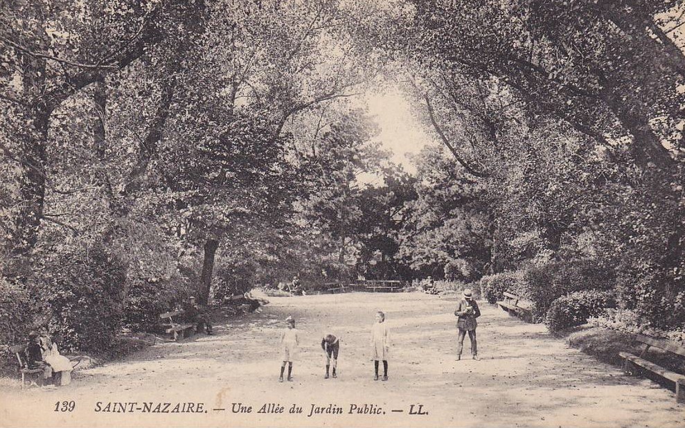 Saint-Nazaire - Une Allée du Jardin Public, vers 1910 - Loire-Atlantique