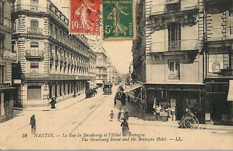 Nantes - La rue de Strasbourg et l