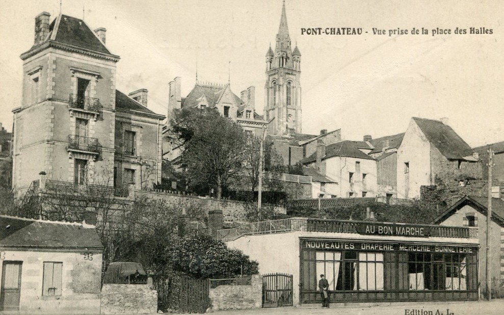 Pont-Ch�teau - Vue prise de la place des Halles - Loire-Atlantique