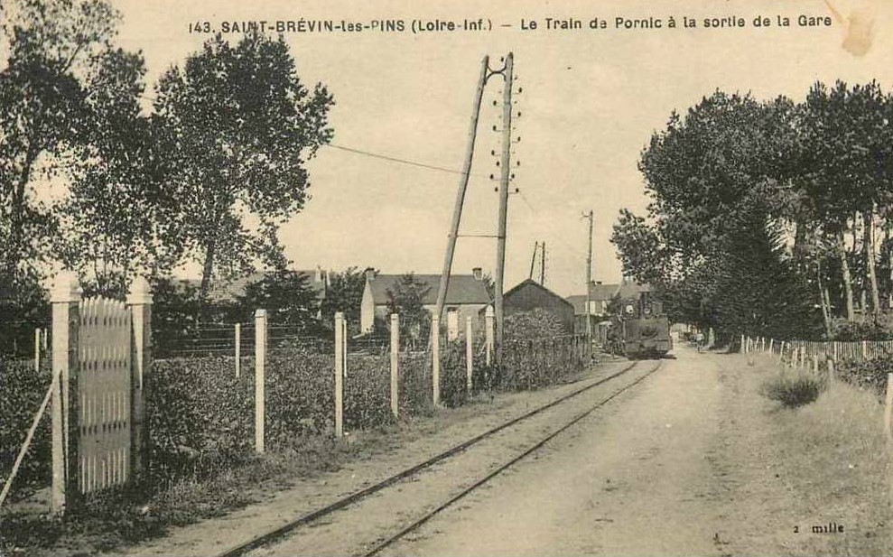 Saint-Br�vin-les-Pins - Le  de Pornic � la sortie de la Gare - Loire-Atlantique