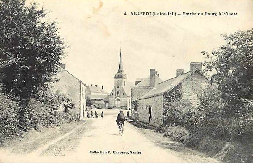 Villepot - Entrée du Bourg à l