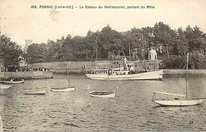 Pornic - Le Bateau de Noirmoutier partant du mole - Loire-Atlantique