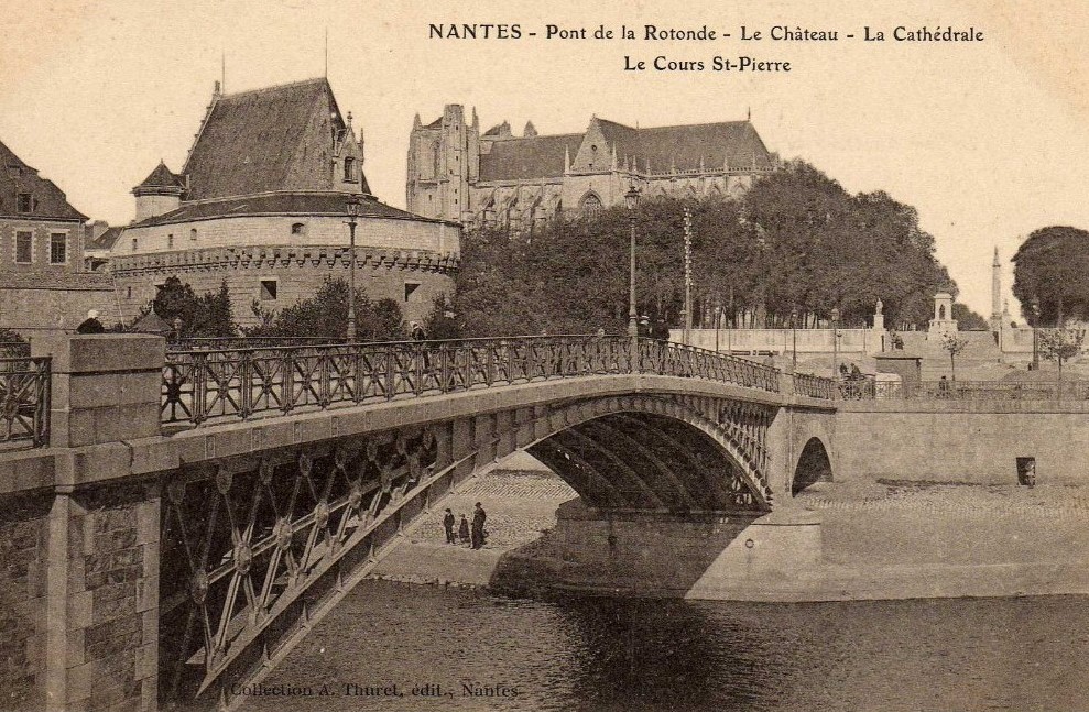 Nantes - Pont de la Rotonde - Le Ch�teau - La Cath�drale - Le Cours Saint-Pierre - Loire-Atlantique