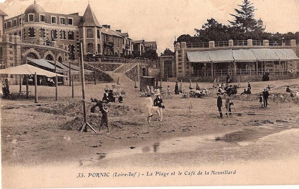 Pornic - La Plage et le Caf� de la Noveillard  - Loire-Atlantique