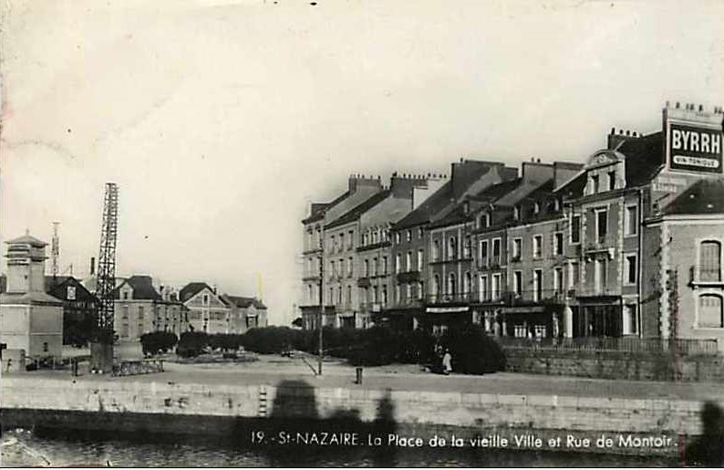 Saint-Nazaire - La Place de la vieille ville et rue de Montoir  - Loire-Atlantique