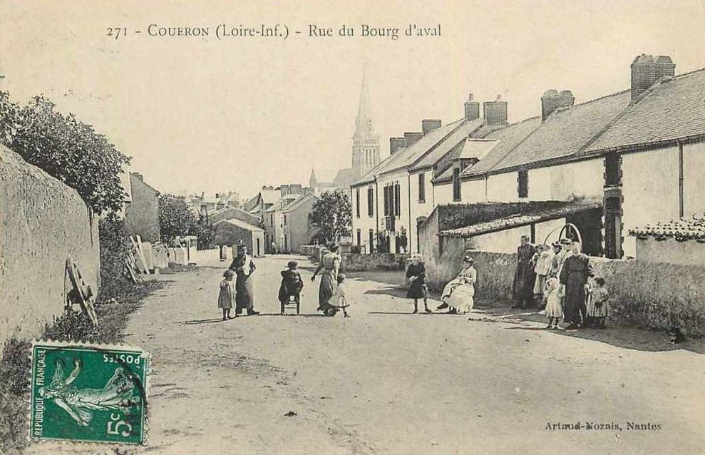 Cou�ron - Rue du Bourg d