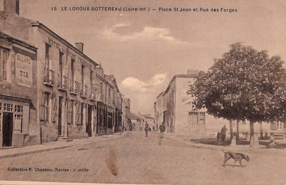Le Loroux-Bottereau - 1918 - Place Saint-Jean et rue des Forges - Loire-Atlantique