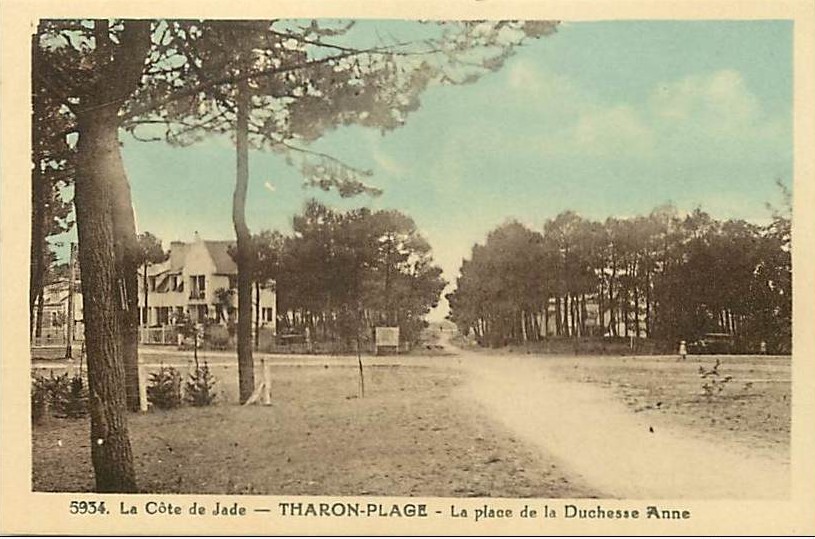 Tharon-Plage - La Place de la Duchesse Anne - Loire-Atlantique