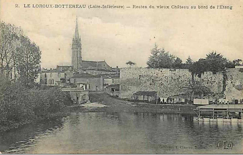 Le Loroux- Bottereau - Restes du vieux Chteau au bord de l