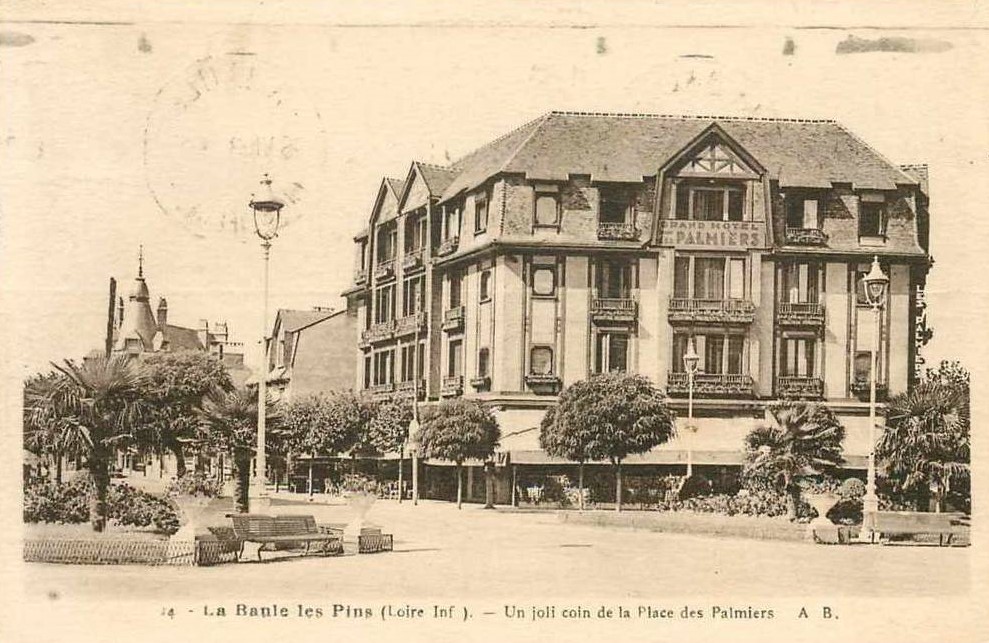 La Baule - La Place des Palmiers - Loire-Atlantique
