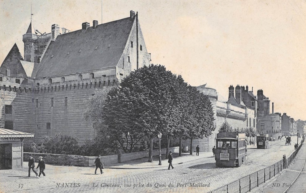 Nantes - Le Ch�teau, vue prise du Quai du Port Maillard - Loire-Atlantique