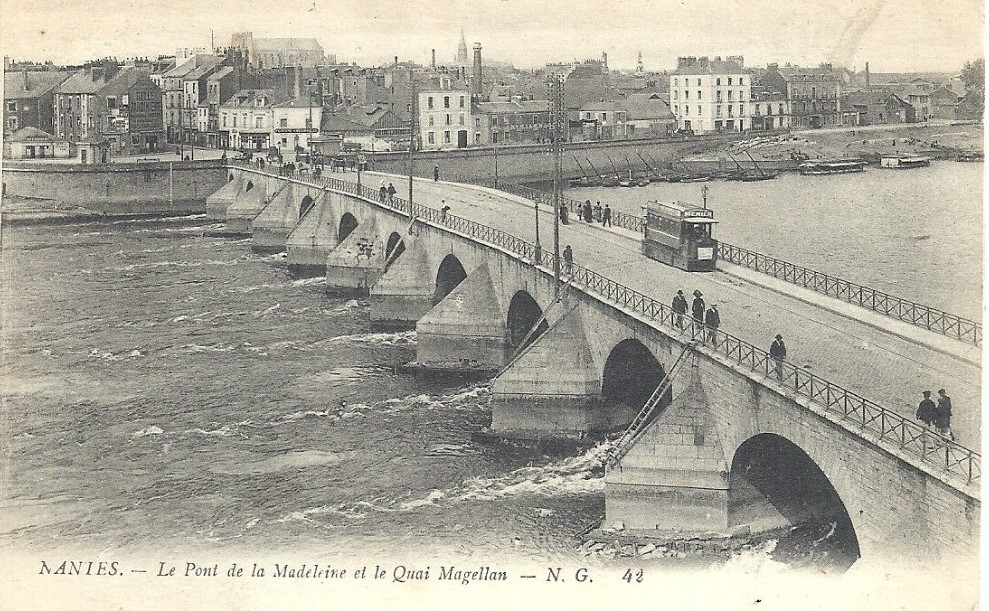 Nantes - Pont de la Madeleine et Quai Magellan - Loire-Atlantique