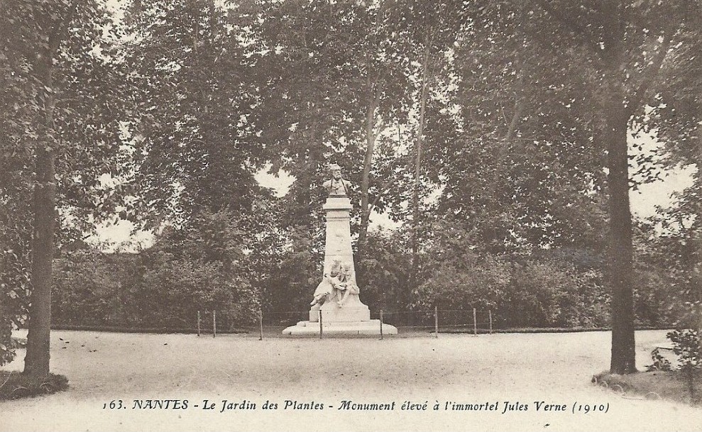 Nantes - Le Jardin des Plantes - Monument Jules Vernes - Loire-Atlantique