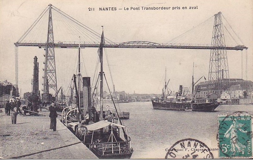 Nantes - Le Pont Transbordeur pris en aval - Loire-Atlantique