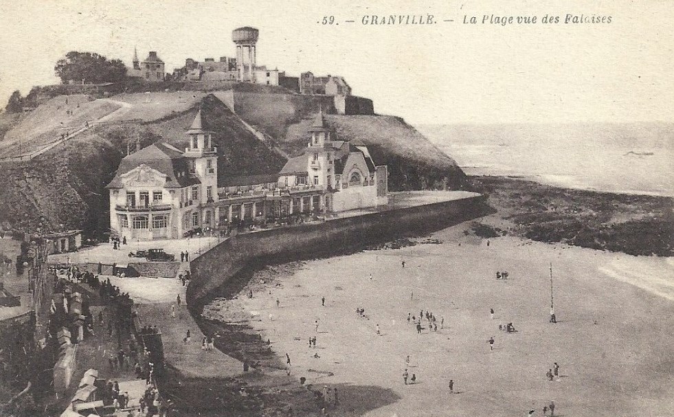 GRANVILLE - Plage vue des falaises - Manche (50) - Normandie