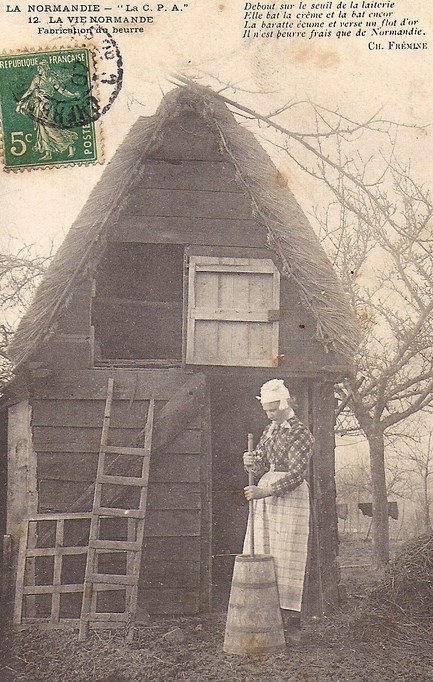 CHERBOURG ENVIRONS - FABRICATION DU BEURRE vers 1907 - Manche (50) - Normandie