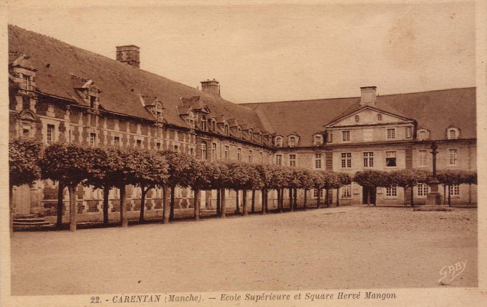 CARENTAN - École supérieure - Square Hervé Mangon - Manche (50) - Normandie