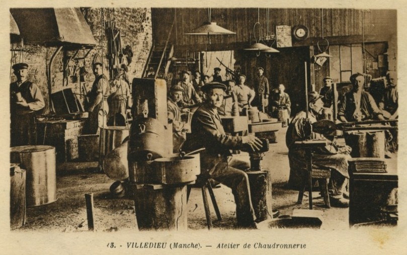 VILLEDIEU - Atelier de Chaudronnerie - Manche (50) - Normandie