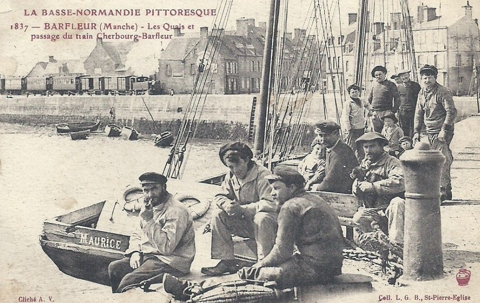 BARFLEUR - Quais et passage du train de Cherbourg  - Manche (50) - Normandie