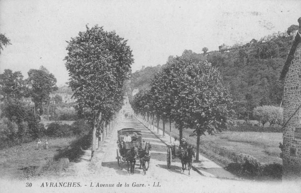 Avranches - Avenue de la Gare - Manche (50) - Normandie