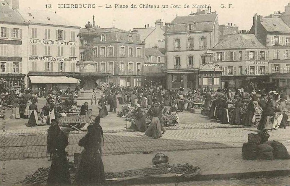 Cherbourg - la Place du Château, un Jour de Marché - Manche (50) - Normandie