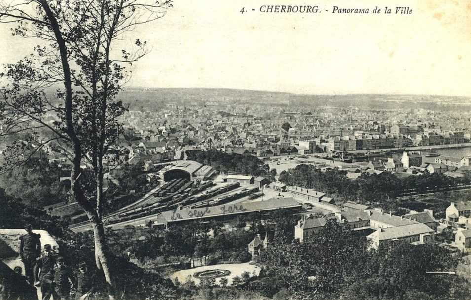 Cherbourg - Panorama de la Ville - Vue sur la Gare - Manche (50) - Normandie
