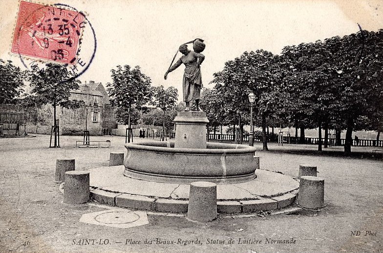 Saint-Lô - Place des Beaux-Regards, Statue de Laitière Normande  - Manche (50) - Normandie
