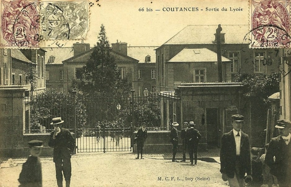 Coutances - Sortie du Lycée - Manche (50) - Normandie