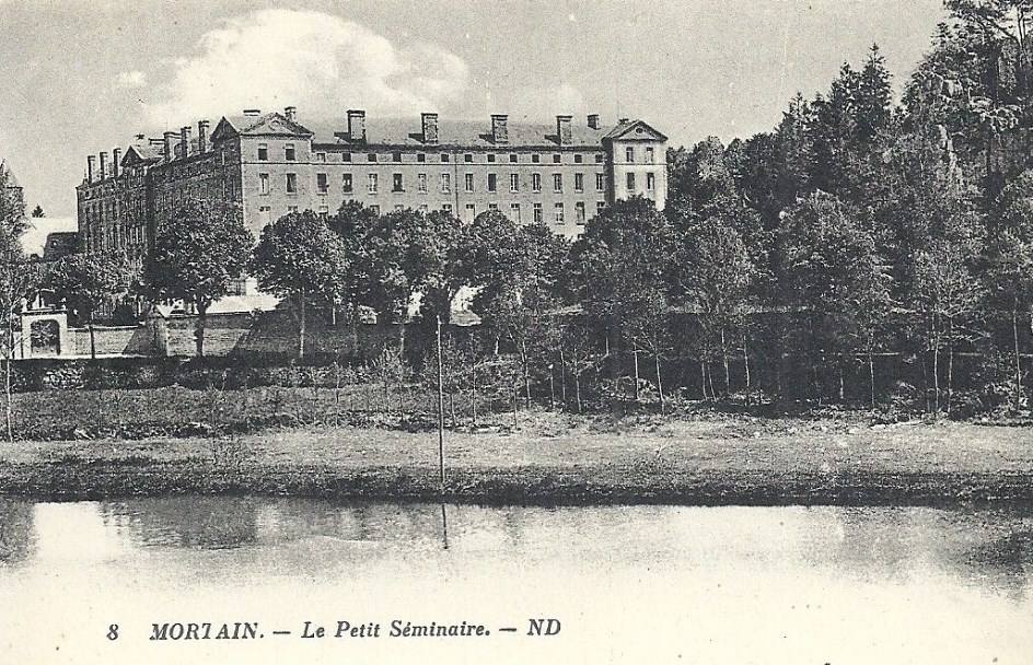 MORTAIN - Le Petit Séminaire - Manche (50) - Normandie