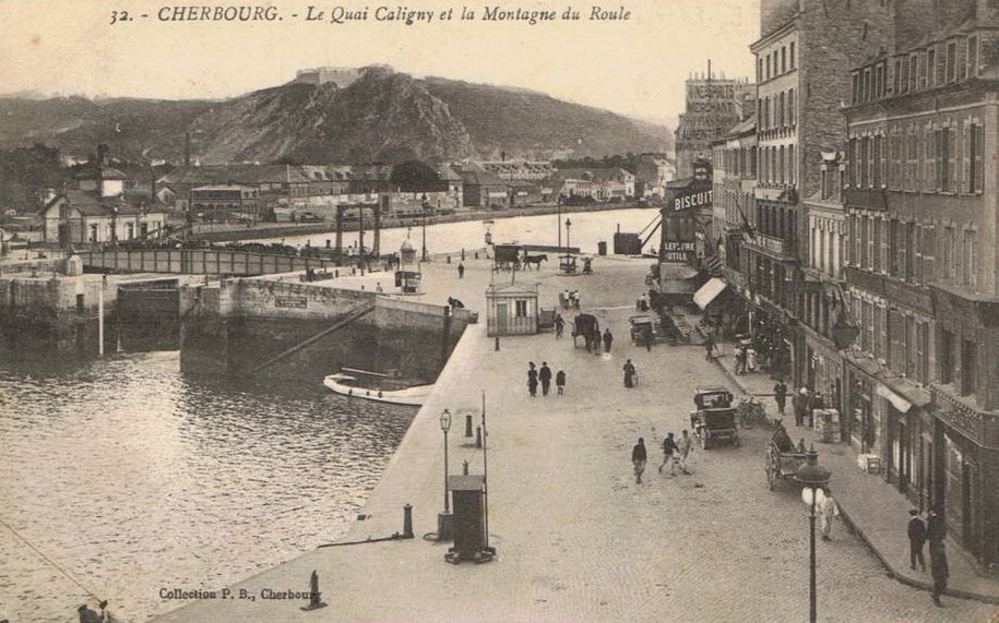 Cherbourg - Le Quai Caligny et la Montagne du Roule - Manche (50) - Normandie