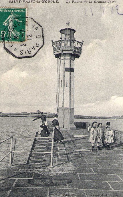 Saint-Vaast-la-Hougue - Le Phare de la Grande Jetée - Manche (50) - Normandie