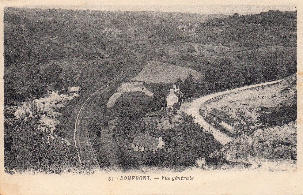 Domfront - Vue Générale - 61 - Orne