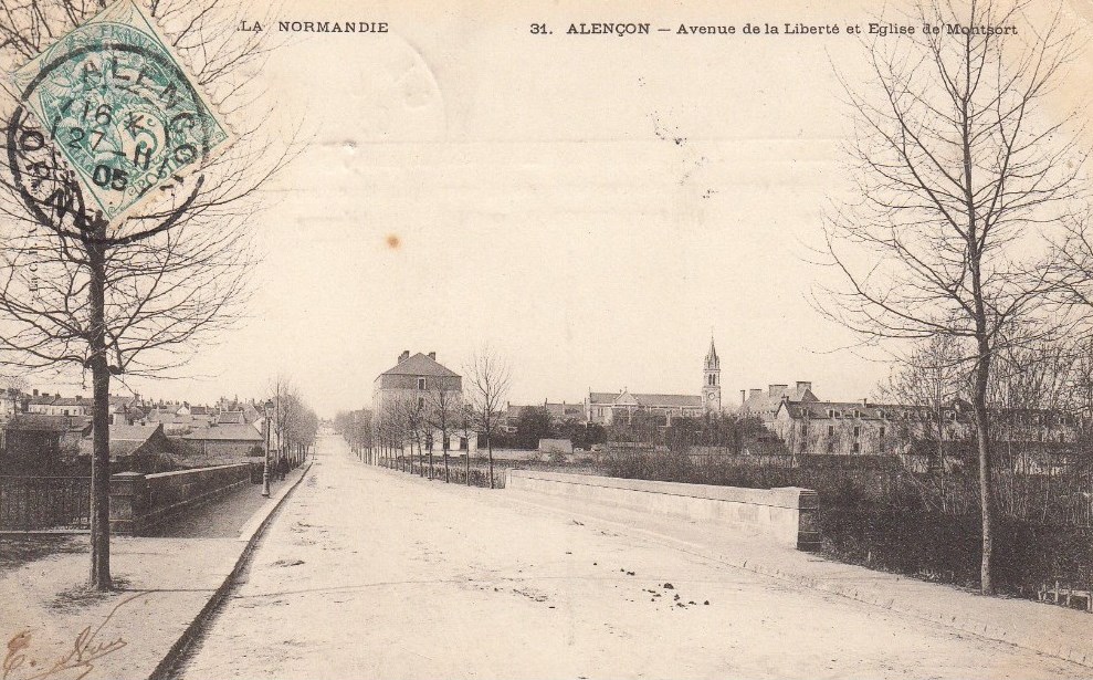 Alençon - Avenue de la Liberté et Église de Montfort - 61 - Orne