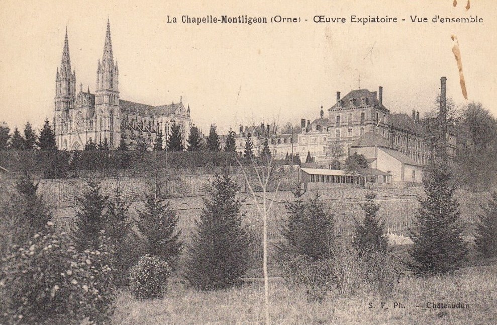 La Chapelle-Montligeon - Oeuvre Expiatoire - Vue d