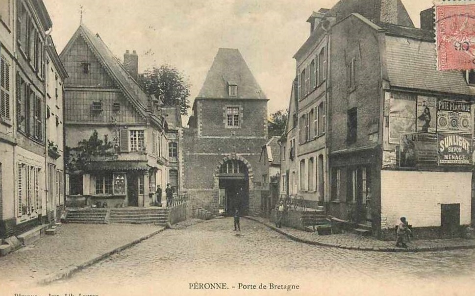 P�RONNE : Porte de Bretagne