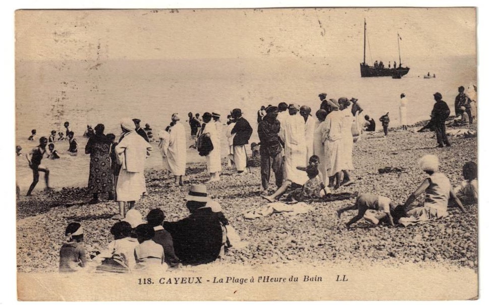 CAYEUX-SUR-MER : La Plage � l'heure du bain