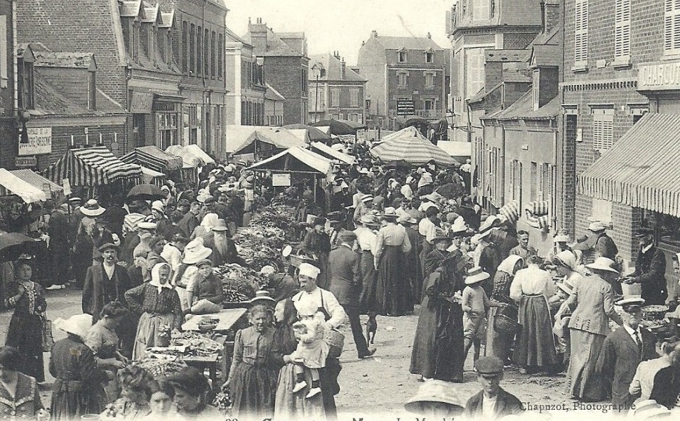 CAYEUX-SUR-MER : Le March� 