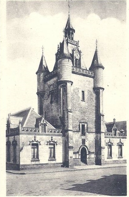 RUE : L'H�tel-de-Ville et Le Beffroi