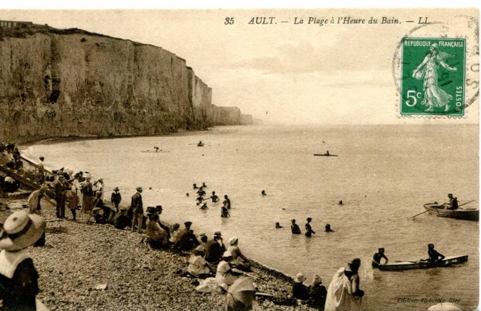 AULT / La Plage  l'Heure du Bain