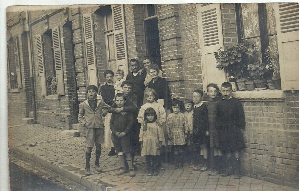 AMIENS : Rue du Moulin Br�l� (1912)