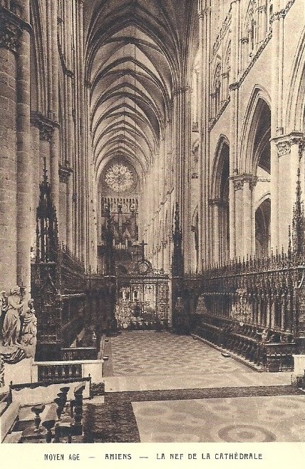 AMIENS : La Cath�drale - La nef